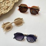 عینک پاپیونی بچگانه